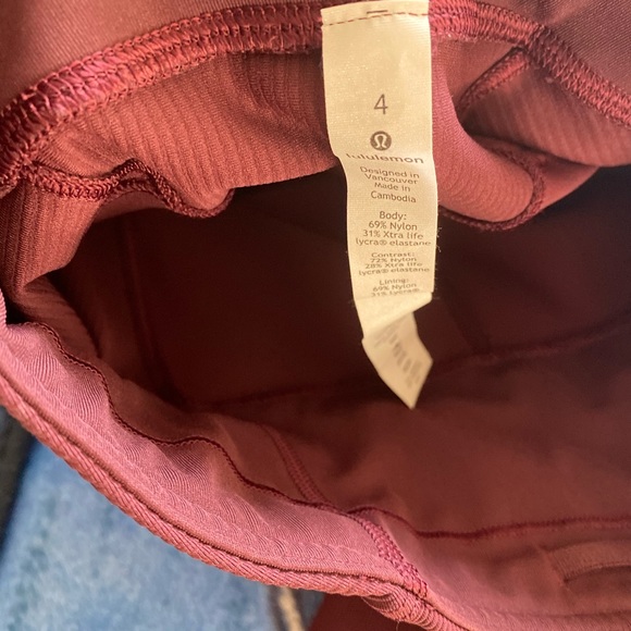 Lulu size 4 cargo 25” leggings HR - Picture 9 of 11